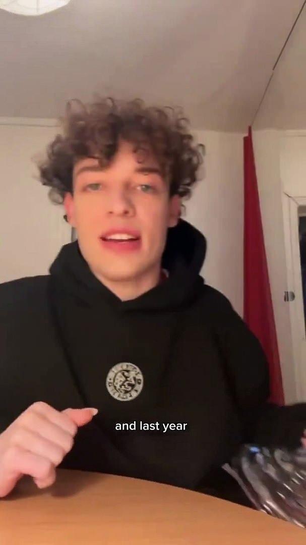 <p><strong>Ancak BM'nin Bağımsız Uluslararası Soruşturma Komisyonu'nun bir soykırım olduğuna karar verdiği s&uuml;re&ccedil;te İsrail'in yarışmaya katılımının s&uuml;rd&uuml;r&uuml;lmesi, bu idealler ile EBU tarafından alınan kararlar arasında a&ccedil;ık bir &ccedil;elişki olduğunu g&ouml;steriyor"</strong></p>
