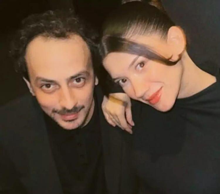 <p><strong>8- Kerem &Ouml;zdoğan ve Cansu &Ouml;zdoğan</strong></p>

<p><strong>&nbsp;</strong></p>

<p>&Ouml;zdoğan &ccedil;ifti, <strong>16 Temmuz 2025'</strong>te kızları <strong>Leyla'</strong>yı d&uuml;nyaya getirdi.</p>
