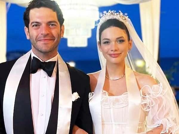 <p><strong>14- Beste K&ouml;kdemir</strong> <strong>ve</strong> <strong>Fazlı Erdin&ccedil;</strong></p>

<p>&nbsp;</p>

<p>K&ouml;kdemir ve Erdin&ccedil; &ccedil;ifti, <strong>28 Kasım 2025'</strong>te bebekleri <strong>Kai G&uuml;neş!</strong>i kucaklarına aldı.</p>
