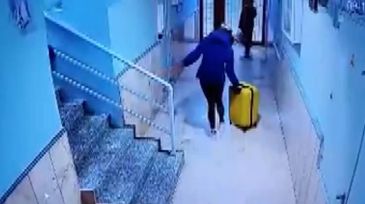 <p>Ancak&nbsp;<strong>Tuğyan &Uuml;lkem G&uuml;lter</strong>, bu su&ccedil;lamaları reddederek, olayın tamamen bir kaza olduğunu savundu.&nbsp;<strong>Tuğyan &Uuml;lkem G&uuml;lter</strong>&nbsp;ile ilgili dikkat &ccedil;eken bir a&ccedil;ıklama ise&nbsp;<strong>baba G&uuml;rol G&uuml;lter</strong>&rsquo;den geldi.</p>
