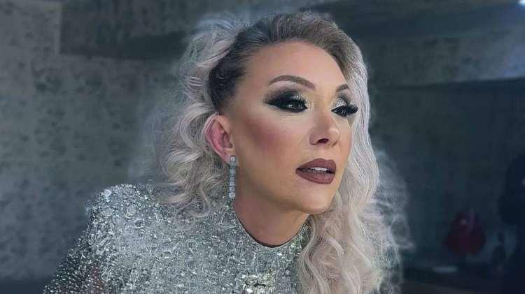 <p>İddiaya g&ouml;re G&uuml;ll&uuml;, &ouml;lmeden &ouml;nce yakın &ccedil;evresine <strong><em>&ldquo;Başıma bir şey gelirse oğlumdan ve kızımdan bilin.&rdquo; </em></strong>diyordu.</p>

<p>&nbsp;</p>
