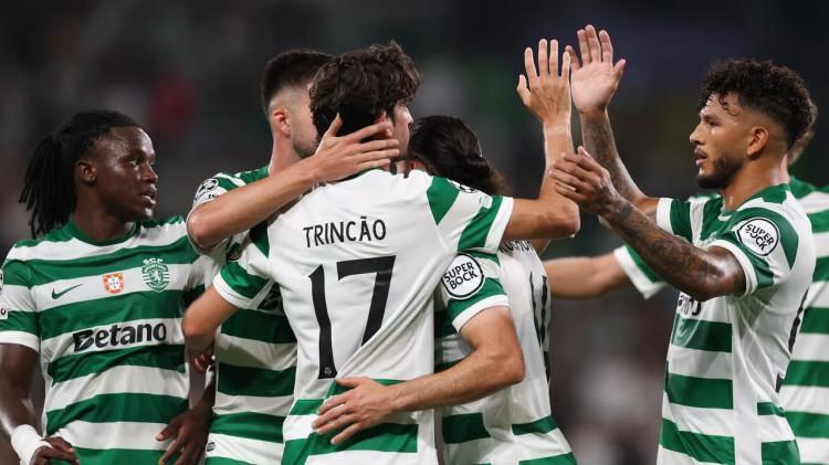 <p><strong>14- Sporting Lisbon | 10 Puan | 4 Averaj</strong></p>

