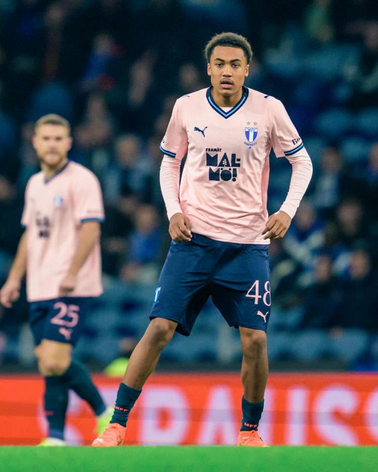 <p>34- Malm&ouml; | 1 Puan | -9 Averaj</p>
