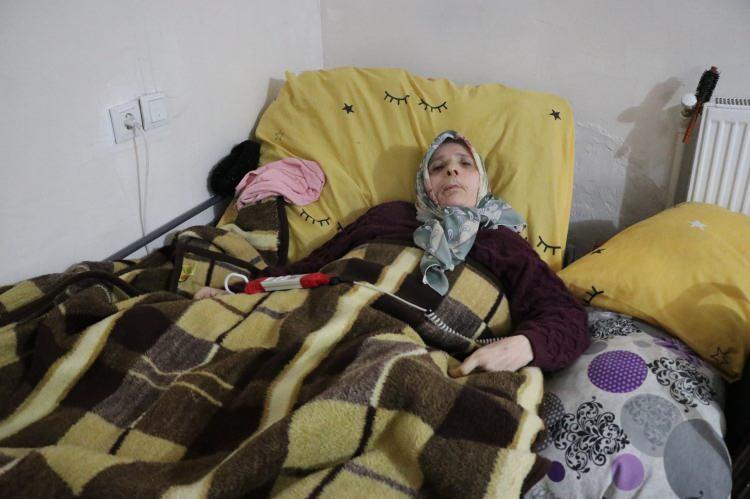 <p><span style="color:#A52A2A"><strong>TEŞHİS ALDILAR</strong></span></p>

<p> </p>

<p>Bu süreçte serebral palsi oldukları anlaşılan kardeşler zaman geçtikçe de ellerini kullanamaz hale geldi ve yemek yemekte ve konuşmakta zorluk çekmeye başladı.</p>
