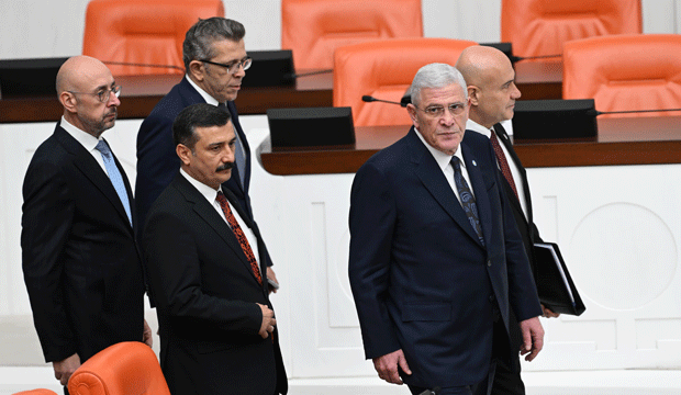 <p>Genel Kurul çalışmalarına İYİ Parti Genel Başkanı Müsavat Dervişoğlu da katıldı.</p>
