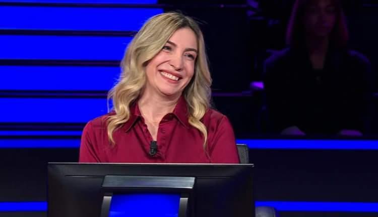 <p><strong>Fenomen yarışmanın son b&ouml;l&uuml;m&uuml;nde yarışan 42 yaşındaki Gizem T&uuml;rkgil, performansıyla sosyal medyaya damga vurdu.</strong></p>
