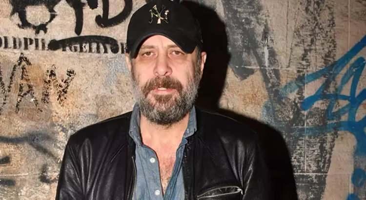 <p>Bir s&uuml;redir g&ouml;zlerden uzak bir yaşam s&uuml;rmeye &ccedil;alışan &uuml;nl&uuml; oyuncu, yaptığı son a&ccedil;ıklama ile dikkatleri &uuml;zerine &ccedil;ekti.</p>
