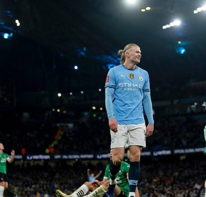 <p>3- Erling Haaland | Manchester City | 6 ma&ccedil; - 6 gol</p>
