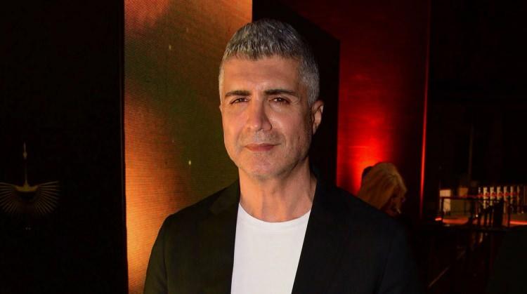 <p><strong>TÜM SİTEYİ ALDI İDDİASI</strong></p>

<p>Özcan Deniz'in bir sitede kira getiri 300 bin TL olan villalardan 20 tane aldığı iddia edildi.</p>
