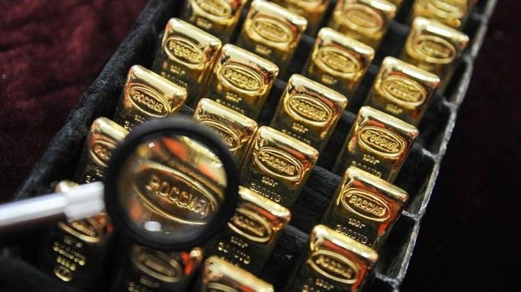 <p>Bu yükseliş, hisse senedi değerlemelerine yönelik artan şüphelerin ortasında güvenli liman pozisyonu arayan kurumsal trader'lar tarafından ateşlenmiş olsa da, bunun yatırımcıların fırsattan yararlanma çabasıyla daha da büyüdüğüne dair kanıtlar var. </p>
