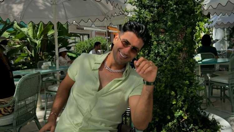 <p>Ge&ccedil;tiğimiz akşam bir davette g&ouml;r&uuml;nt&uuml;lenen <strong>Reymen</strong> ve eşi, basın mensuplarının konuyla ilgili sorularına yanıt verdi.</p>
