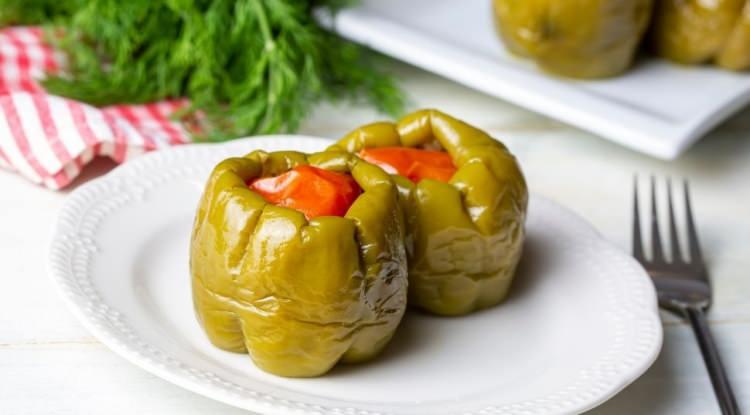 <p><strong>10- BİBER DOLMASI</strong></p>
