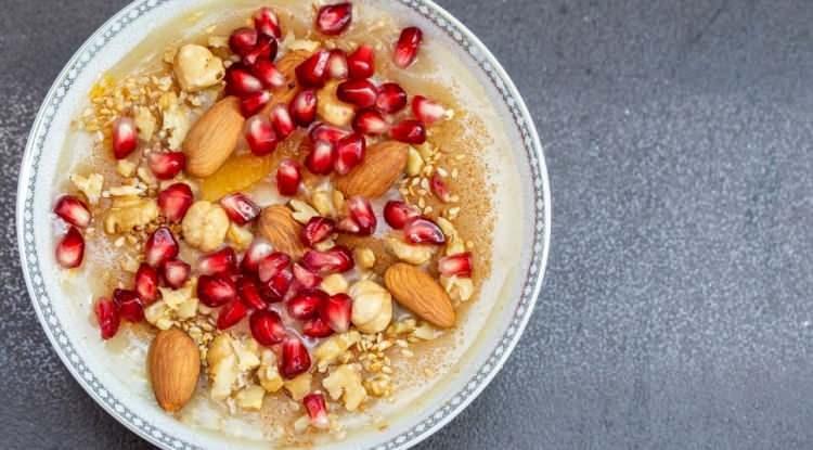 <p><strong>17- AŞURE</strong></p>
