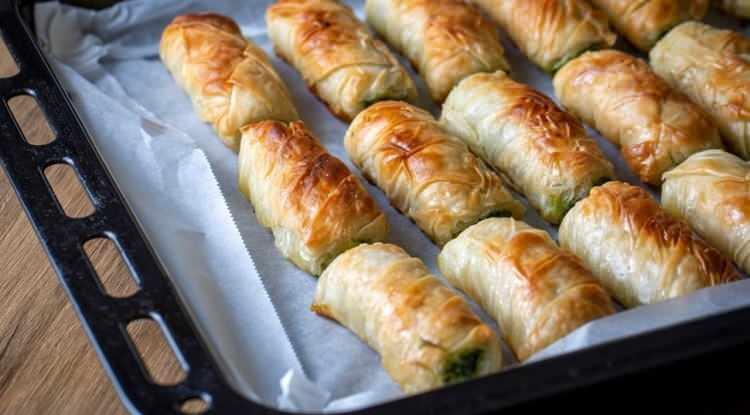 <p><span style="color:#B22222"><strong>1- B&Ouml;REK</strong></span></p>
