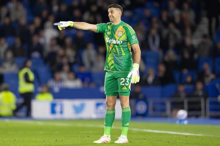 <p>16-Emiliano Martinez</p>
