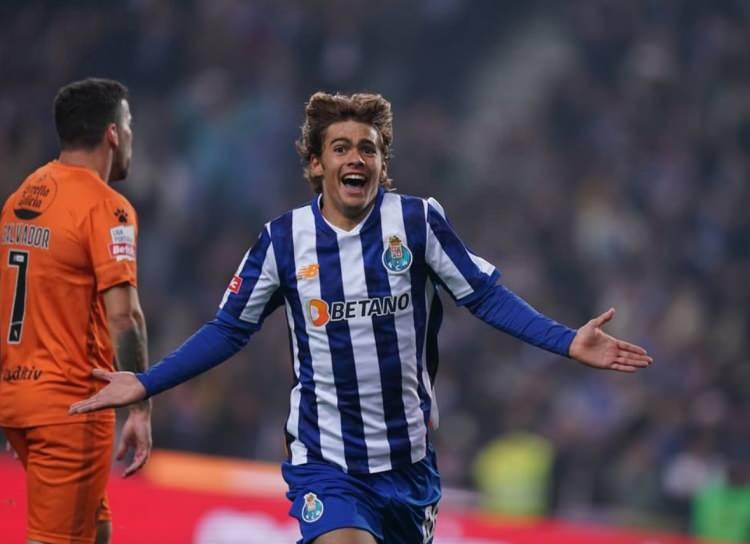 <p>Rodrigo Mora (40 milyon Euro - 90 milyon Euro)</p>
