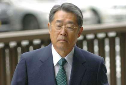 <p><span style="color:#B22222"><strong>1.</strong></span> <span style="color:#B22222"><strong>1987</strong></span>:</p>

<p>&nbsp;</p>

<p>Yoshiaki Tsutsumi</p>

<p>&nbsp;</p>

<p>- $20 milyar</p>

<p>&nbsp;</p>
