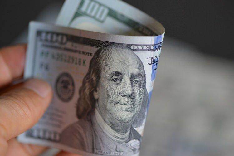 <p><span style="color:#B22222"><strong>39. 2025: </strong></span></p>

<p>&nbsp;</p>

<p>Elon Musk</p>

<p>&nbsp;</p>

<p>- $342 milyar</p>

<p>&nbsp;</p>

<p>Kaynak:&nbsp;Forbes</p>

<p>&nbsp;</p>
