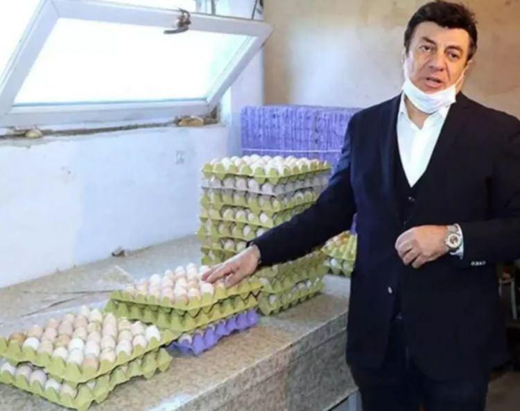 <p>Tesiste, <strong>15 binden fazla yarka cinsi tavuk</strong> bulunduğunu a&ccedil;ıklayan Sabah, yumurta &uuml;retimine başladıklarını belirtmişti.</p>
