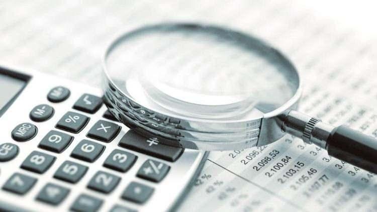 <p>Maliye Bakanlığı'na bağlı defterdarlıklar 5 milyon lira ve &uuml;zeri vergi borcu olan veya kesinleşen vergi ve cezası bulunan m&uuml;kellefleri a&ccedil;ıklamaya başladı.&nbsp;</p>
