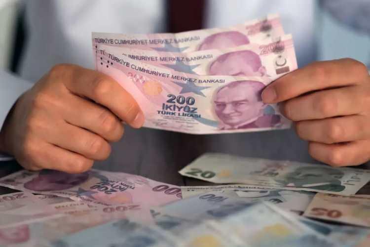 <p>İstanbul Defterdarlığı'nın verilerine g&ouml;re vergi y&uuml;zs&uuml;zleri listesinin ilk sırasında Can Holding'in sigara şirketi var. TURKTAB t&uuml;t&uuml;n mamullerinin 4 milyar TL'lik vergi borcu bulunuyor.</p>
