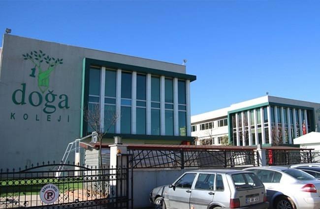 <p><strong>625.4 milyon TL vergi borcu var</strong></p>

<p>&nbsp;</p>

<p>TMSF tarafından el konulan Doğa Koleji'nin bağlı olduğu Arı Bilim İnovasyon Eğitim Hizmetleri A.Ş.'nin de Maliye'ye 625.4 milyon TL vergi borcu var.</p>

<p>&nbsp;</p>
