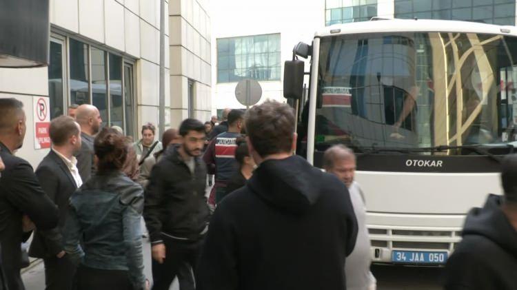 <p>Operayonlara her ge&ccedil;en g&uuml;n bir yenisi eklenirken 2025 yılında operasyon yapılan isimler de merak edildi...&nbsp;</p>

<p>&nbsp;</p>

<p><span style="color:#B22222"><strong>İŞTE TEK TEK G&Uuml;NCEL LİSTE...&nbsp;</strong></span></p>
