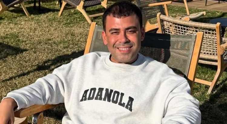 <p><span style="color:#B22222"><strong>Mert Vidinli&nbsp;</strong></span></p>
