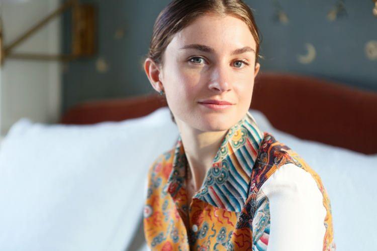 <p><strong>Amerikan Vogue'a yeni bir soluk getirerek, d&uuml;nyanın en iyi moda yayınlarından biri haline getiren Wintour yerine gelen isim ise dergide 14 yıldır farklı pozisyonlarda &ccedil;alışarak y&uuml;kselen ve en son Vogue.com&lsquo;un edit&ouml;rl&uuml;ğ&uuml;n&uuml; yapan 39 yaşındaki Chloe Malle oldu.</strong></p>
