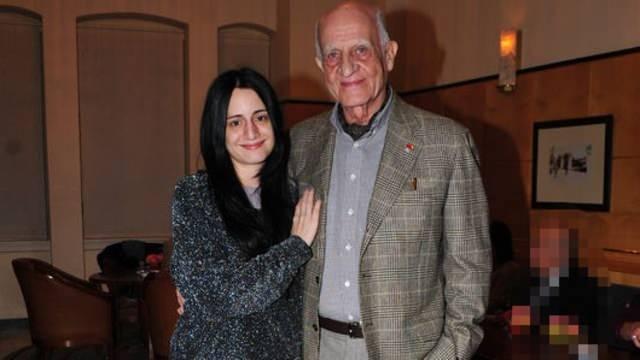 <p>İNAN KIRA&Ccedil; VE EVLİLİK KRİZİ</p>

<p>&Uuml;nl&uuml; iş insanı İnan Kıra&ccedil;&rsquo;ın 2024&rsquo;&uuml;n sonlarında Emine Alangoya ile gizlice evlenmesi, aile i&ccedil;inde b&uuml;y&uuml;k bir krize yol a&ccedil;tı. Evliliğe sert şekilde karşı &ccedil;ıkan kızı İpek Kıra&ccedil;, babasının akli melekelerinin yerinde olmadığını &ouml;ne s&uuml;rerek evliliğin iptali i&ccedil;in mahkemeye başvurdu. İstanbul Anadolu 18. Aile Mahkemesi, a&ccedil;ılan dava sonucunda evliliğin iptaline h&uuml;kmetti.</p>
