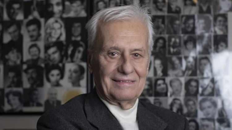 <p>YEŞİL&Ccedil;AM'IN USTA İSMİNDEN ACI HABER</p>

<p>Usta sanat&ccedil;ı Engin &Ccedil;ağlar kendisine motosiklet &ccedil;arpması sonucu 85 yaşında hayatını kaybetti.&nbsp;</p>
