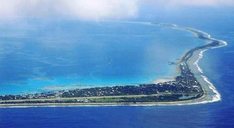 <p><span style="color:#B22222"><strong>Tuvalu</strong></span>:</p>

<p>&nbsp;</p>

<p><strong>İnternetten zengin olan ada</strong></p>

<p>&nbsp;</p>
