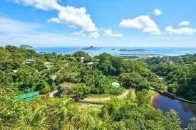 <p><span style="color:#B22222"><strong>9. Seyşeller: </strong></span></p>

<p>&nbsp;</p>

<p>Hint Okyanusu'nun Cenneti</p>

<p>&nbsp;</p>
