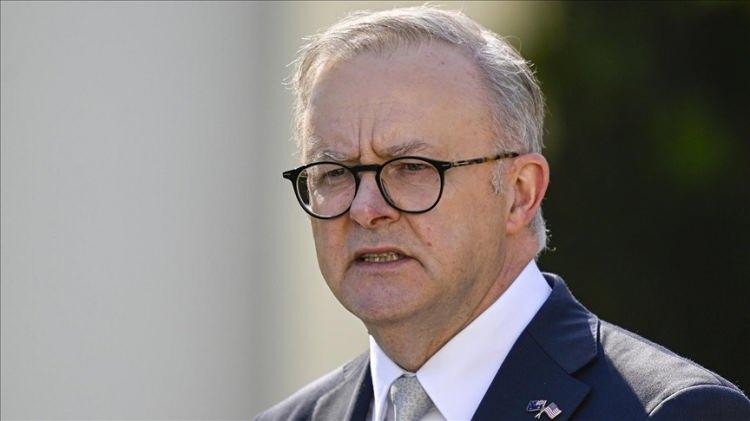 <p><strong><span style="color:rgb(178, 34, 34)">ALBANASE</span>&nbsp; |&nbsp; HZ. İSA'YA inanıyor</strong></p>

<p>&nbsp;</p>

<p>Avustralya Başbakanı</p>
