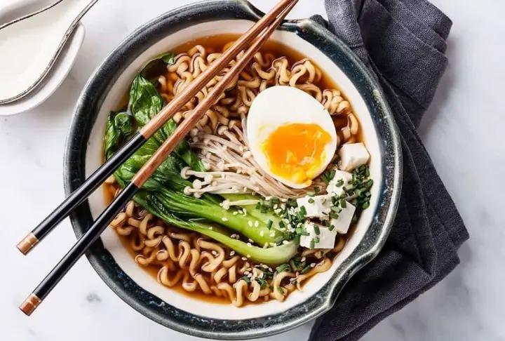 <p><span style="color:rgb(96, 96, 96)">3- Ramen - Japonya</span></p>
