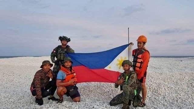 <p><span style="color:#B22222"><strong>19)&nbsp; FİLİPİNLER</strong></span></p>
