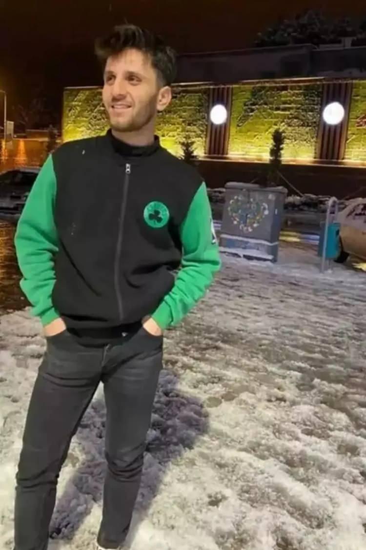 <p>Pelin Üçtepe, cebinden çıkardığı bıçakla Günkan’ı kalbinden yaraladı.</p>
