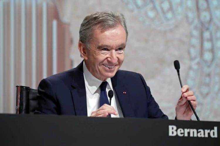 <p><strong>7- LVMH'ın CEO’su</strong> <strong>BERNARD ARNAULT</strong></p>
<p>189,3 milyar dolar</p>