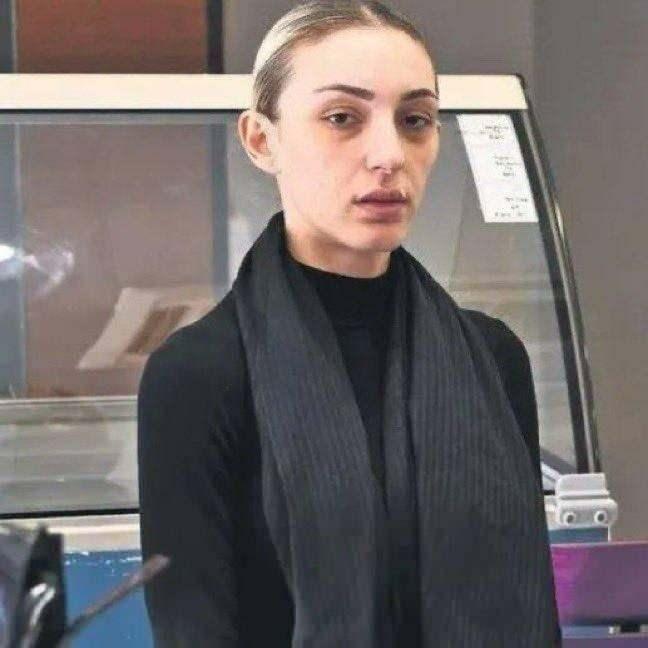 <p><strong>Ş&uuml;pheli &ouml;l&uuml;me dair soruşturma devam ederken, G&uuml;ll&uuml;'n&uuml;n kızı Tuğyan &Uuml;lkem G&uuml;lter, cezaevinden ilk kez konuştu.</strong></p>
