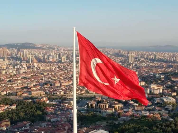 <p><span style="color:#B22222"><strong>T&Uuml;RKİYE&nbsp;</strong></span></p>
