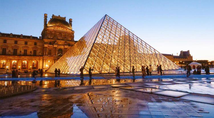 Louvre Müzesi kapanmanın eşiğinde! Tüm personel grevde: Ziyaretçi ve güvenlik krizi büyüyor