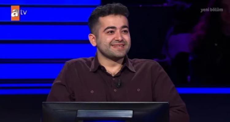 <p><strong>ALDIĞI RİSKLE GECEYE DAMGA VURDU</strong></p>

<p>&nbsp;</p>
