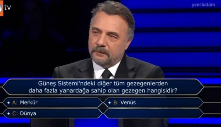 <p>Yarışmaya Ağrı'dan katılan Mehmet Sakin 500 bin TL değerindeki soruya ulaşmayı başardı.&nbsp;</p>

<p>&nbsp;</p>
