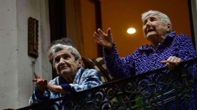 <p><span style="color:#B22222"><strong>İSPANYA</strong></span></p>
