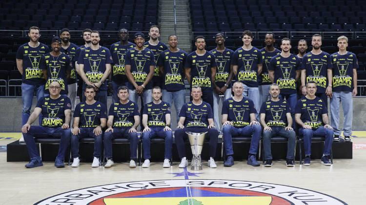 <p><strong>26 Mayıs</strong> - Final ma&ccedil;ında Monaco'yu 81-70 yenen Fenerbah&ccedil;e, tarihinde 2. kez Euroleague şampiyonu oldu.</p>
