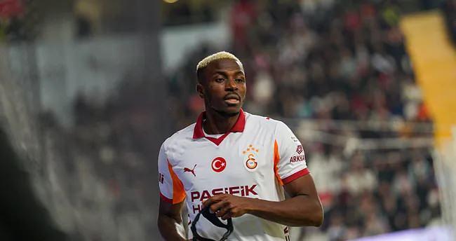 <p>9- Victor Osimhen | Galatasaray | 12 ma&ccedil; - 6 gol</p>

