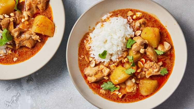 <p><strong>5- Massaman Curry TAYLAND</strong></p>
