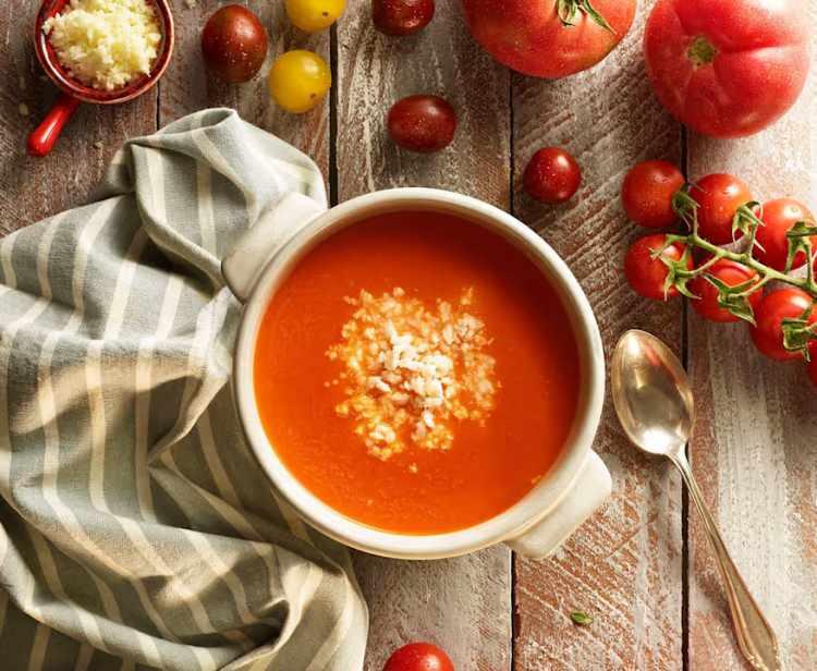 <p><strong><span style="color:#800080">45. sırada: Domates &Ccedil;orbası</span></strong></p>
