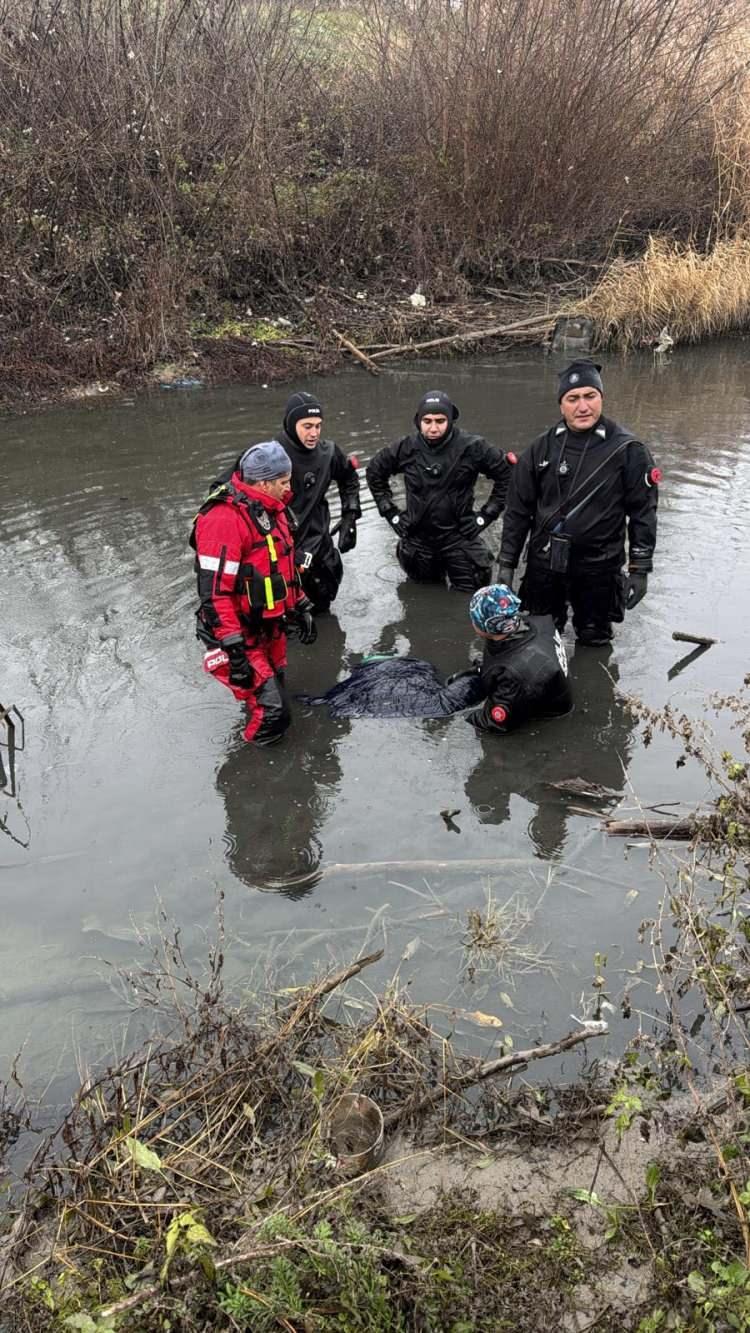<p>Arslan&rsquo;ın kesin &ouml;l&uuml;m nedeni yapılacak olan otopsinin ardından netlik kazanacak.&nbsp;</p>

