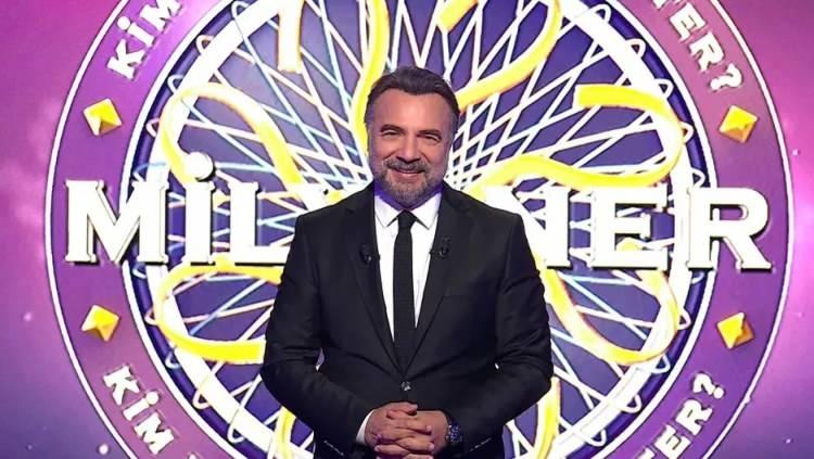 <p><strong>T&uuml;rk televizyonlarının en &ccedil;ok izlenen yarışma programlarından "Kim Milyoner Olmak İster", her hafta izleyenlere heyecan dolu dakikalar yaşatmaya devam ediyor. Sanattan matematiğe, coğrafyadan tarihe kadar bir&ccedil;ok alanda soruları ekranlara getiren program, son b&ouml;l&uuml;m&uuml;yle yine &ccedil;ok konuşuldu.</strong></p>
